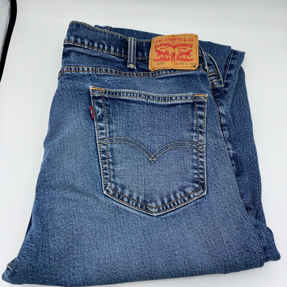 Levi's 505 Jeans Mens W40 L30 Medium Wash Straight Leg Regular Fit